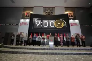 Di Peringatan 45 Tahun Diaktifkan Kembali Pasar Modal Indonesia, OJK Dorong Jaga Stabilitas Pasar Modal