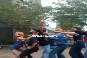 Bocah-bocah SCBD Asyik Joget di Stasiun MRT Dukuh Atas, Wagub DKI: Jaga Etika!