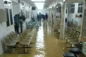 Ruang Poliklinik RSUD Kota Bogor Terendam Banjir
