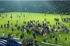 Kerusuhan di Stadion Kanjuruhan, 2 Suporter Arema FC Meninggal Dunia