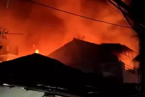 Diduga Korsleting Listrik, 15 Rumah di Taman Sari Ludes Terbakar
