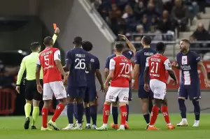 Reims vs PSG: Sergio Ramos Diusir Wasit, Les Parisiens Tertahan