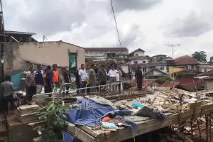 Menko PMK Tinjau Lokasi Longsor di Bogor, Muhadjir: Sebagian Penduduk Harus Direlokasi