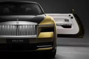 Belum Lihat Bentuknya, Ratusan Orang Sudah Pesan Rolls-Royce Spectre
