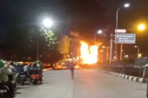 Truk Tangki BBM Terbakar di Tol Cengkareng, Kerugian Ditaksir Rp800 Juta