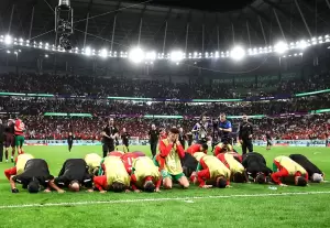 Singkirkan Spanyol dari Piala Dunia 2022, Pemain Maroko Sujud Syukur