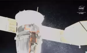 Pesawat Ruang Angkasa Rusia Soyuz Rusak Akibat Kebocoran Sistem Pendingin