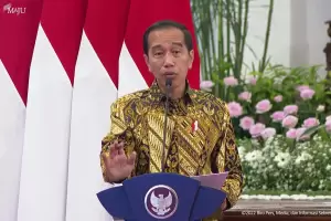 Senangnya Jokowi Lihat Antrean di PKL dan Restoran: Daya Beli Ada