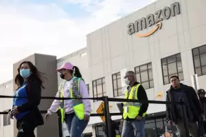 Pekerja Amazon Mogok Kerja: Robot Diperlakukan Lebih Baik dari Kami