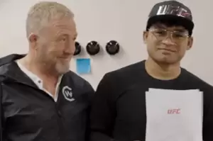 Sejarah! Jeka Saragih Petarung UFC Indonesia Pertama yang Resmi Dikontrak UFC