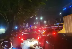 Horor! Jalan Ahmad Yani Bekasi Macet Parah Berjam-jam