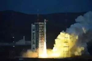 China Luncurkan Sepasang Satelit Misterius untuk Pemetaan Bumi