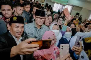 Kunjungi Semarang, Sandiaga Uno Ajak Mahasiswa Jadi Penggerak Ekonomi Kreatif