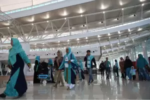 Polda Metro Jaya Bongkar Penipuan Umrah, Ratusan Jamaah Telantar di Arab Saudi