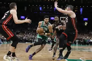 Hasil Final NBA 2022/2023: Celtics Menang Telak atas Heat, Selangkah Lagi Juara Wilayah Timur