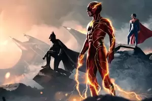 Review Film The Flash: Keseruan yang Agak Ternodai