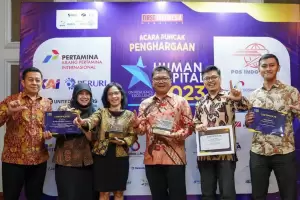 PT Pos Indonesia Mendapat 5 Penghargaan Bergengsi HCREA 2023