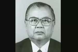 Profil Koesnadi Hardjasoemantri, Rektor UGM Semasa Ganjar Pranowo Masih Kuliah
