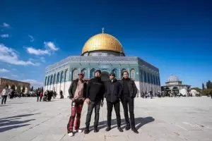 Dewa 19 Pose Depan Masjid Al Aqsa, Ahmad Dhani: Mungkin Satu-satunya Band di Dunia