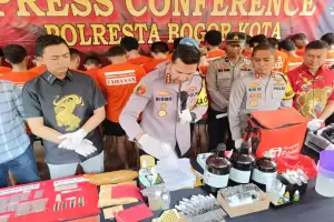 Polresta Bogor Kota Bongkar Home Industry Pembuatan Cairan untuk Tembakau Sintetis