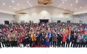 HT Hadiri Ibadah Natal di Tangerang, Bicara Tentang Servant Leadership