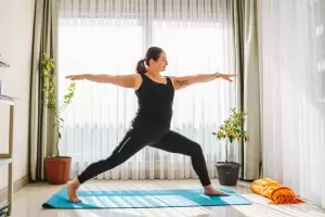 7 Gerakan Yoga untuk Menurunkan Berat Badan dengan Cepat