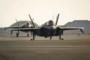 Perbandingan Jet Tempur Siluman F-35 AS vs F-5 Houthi
