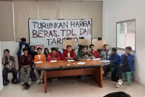 Aliansi Mahasiswa Provinsi Banten Desak Pemerintah Turunkan Harga Sembako dan Tolak Pemilu Curang