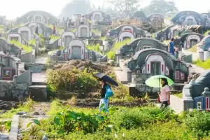 Taman Makam Yayasan Sinar Bumi Jonggol Sambut Peziarah Ceng Beng
