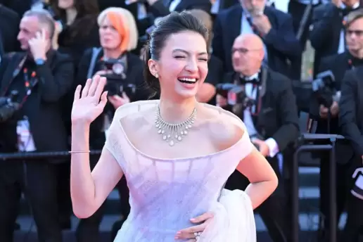 5 Potret Cantik Raline Shah di Festival Film Cannes 2024, Serba Putih bak Putri Negeri Dongeng